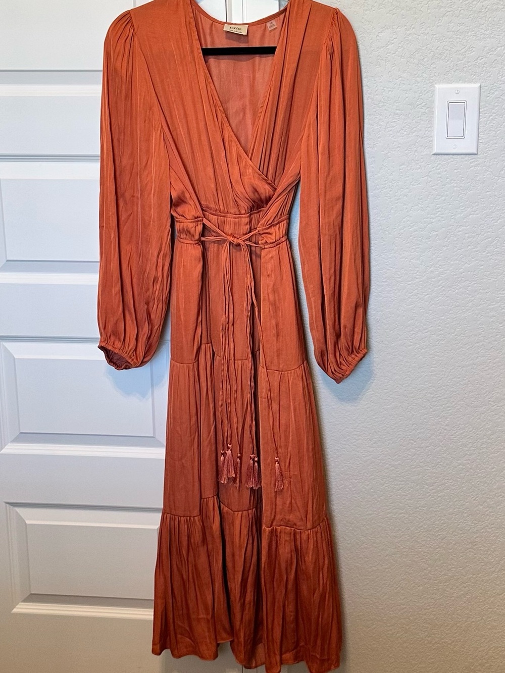 Elie Tahari Burnt Orange Long Sleeve Wrap Midi Dress with Tie